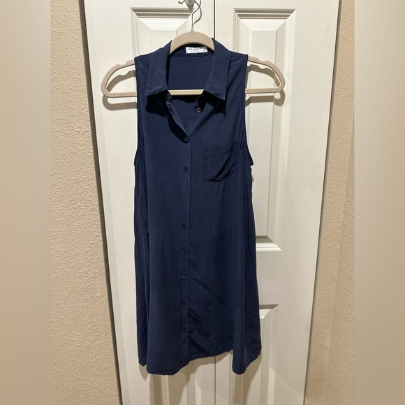 Equipment Femme Silk 100% Mina Dress in Navy  Revolve Style,size S - Picture 7 of 9